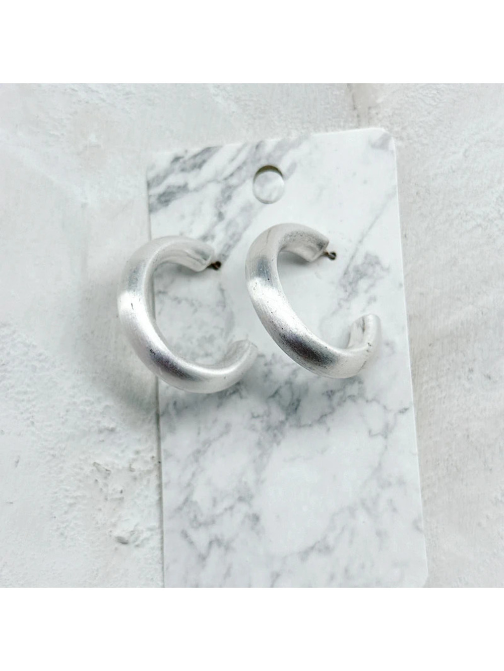 1381mc. Pewtertone Hoop Earrings